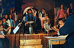 «Скрипач на крыше», 2000 г.
